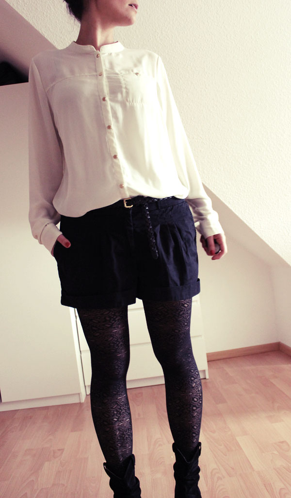 blouse-bluse-H&M-shorts-tights-strumpfhose-stiefel-stiefeletten-schuhe-shoe-boots-fall-outfit-ootd