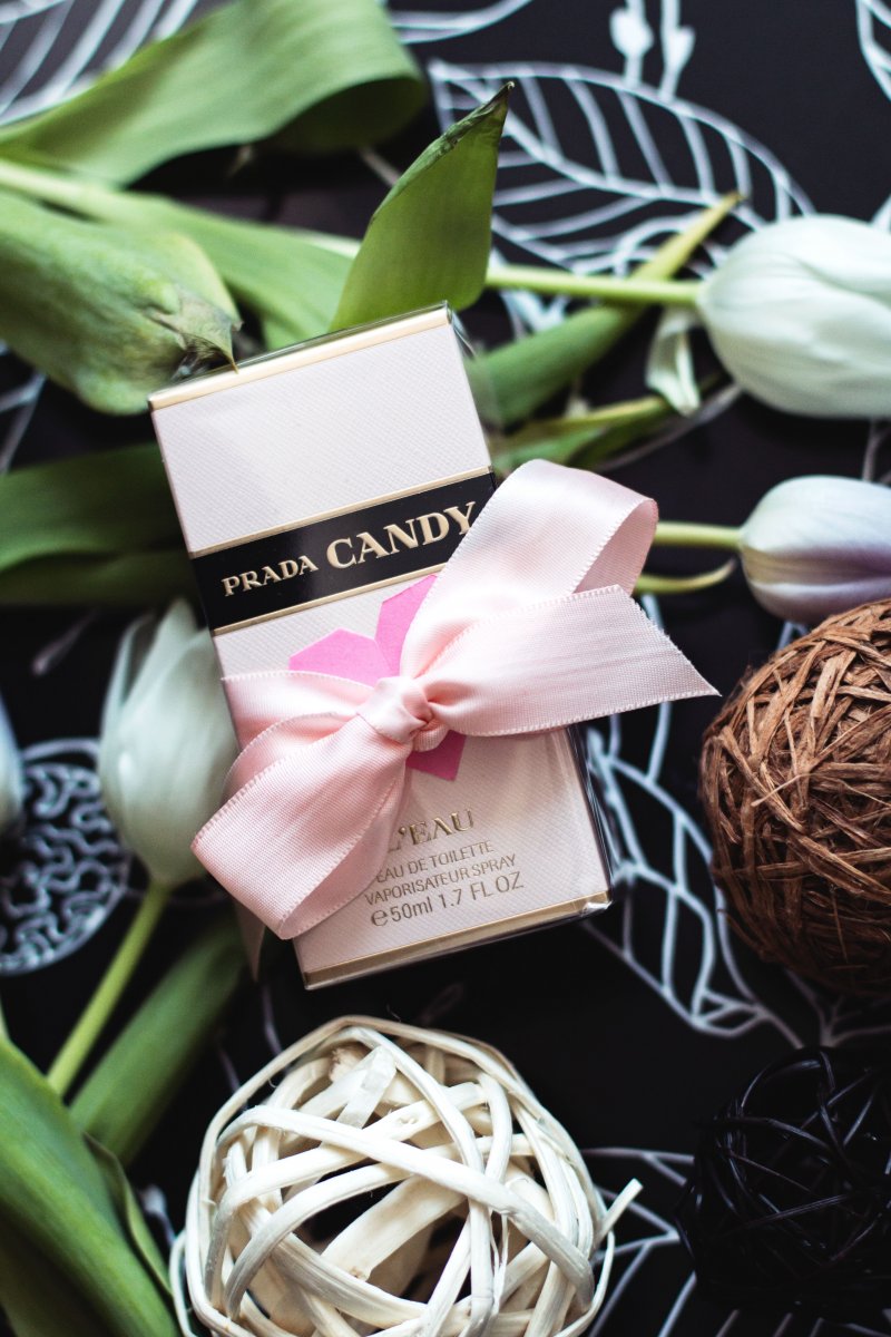 Kleidermädchen verlost ein Prada Candy Parfum von Flaconi zum Valentinstag!