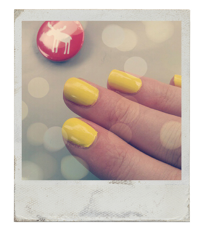 Kleidermaedchen-Sonntagsbrunch-ciate-big-yellow-taxi-nails-nailpolish-nagellack-trend-farbe-nagellack-2013-gelber-nagellack-neon-nagellack