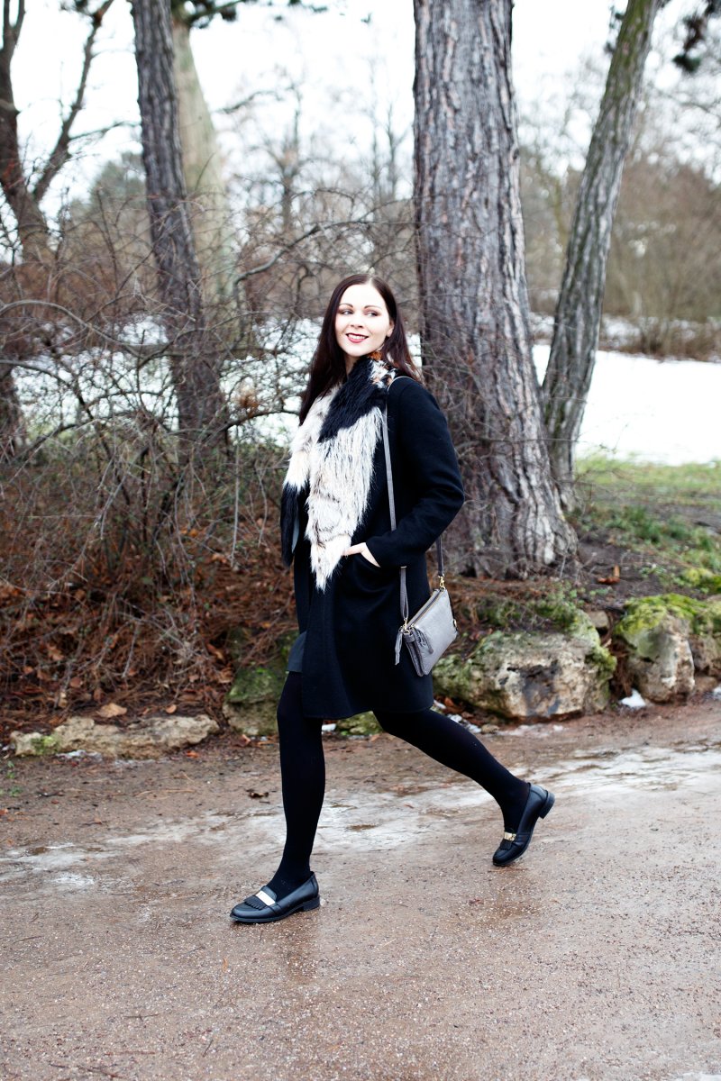 Kleidermaedchen Modeblog, erfurt, thueringen, berlin, fashionblog, Outfit, kleidermaedchen.de, Influencer Marketing und Kommunikation, Outfit, winteroutfit, Zara Mantel, River Island Kunstfell Schal, Oasis Tasche, Vila Pullover, asos Slipper, 