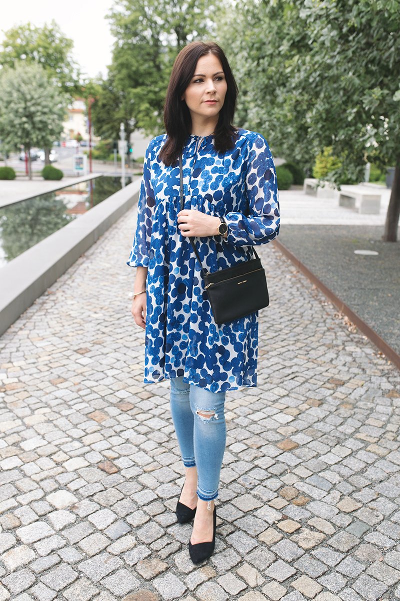 Outfit Kleidermaedchen.de Modeblog, erfurt, thueringen, berlin, fashionblog, Fashion Blog, Magazin, kleidermaedchen.de, Influencer Marketing und Kommunikation, Creator, Sommeroutfit, Herbst Outfit, Uebergangsoutfit mit Mango Kleid, Jeans, Deichmann Pumps, Zara Armband, Lars Larsen Uhr