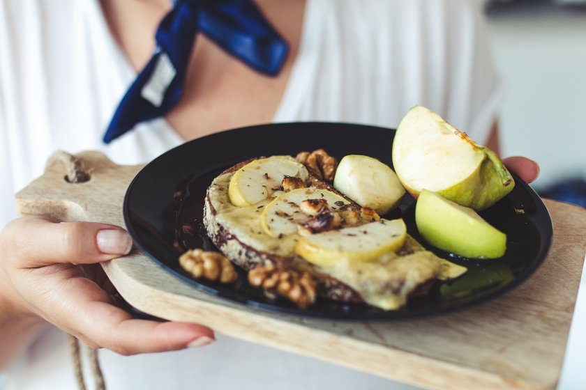 Apfel-Walnuss-Honig Käsebrot - Leerdammer #wirkäsebroten ... Apfel-Walnuss-Honig Käsebrot - Leerdammer #wirkäsebroten ...