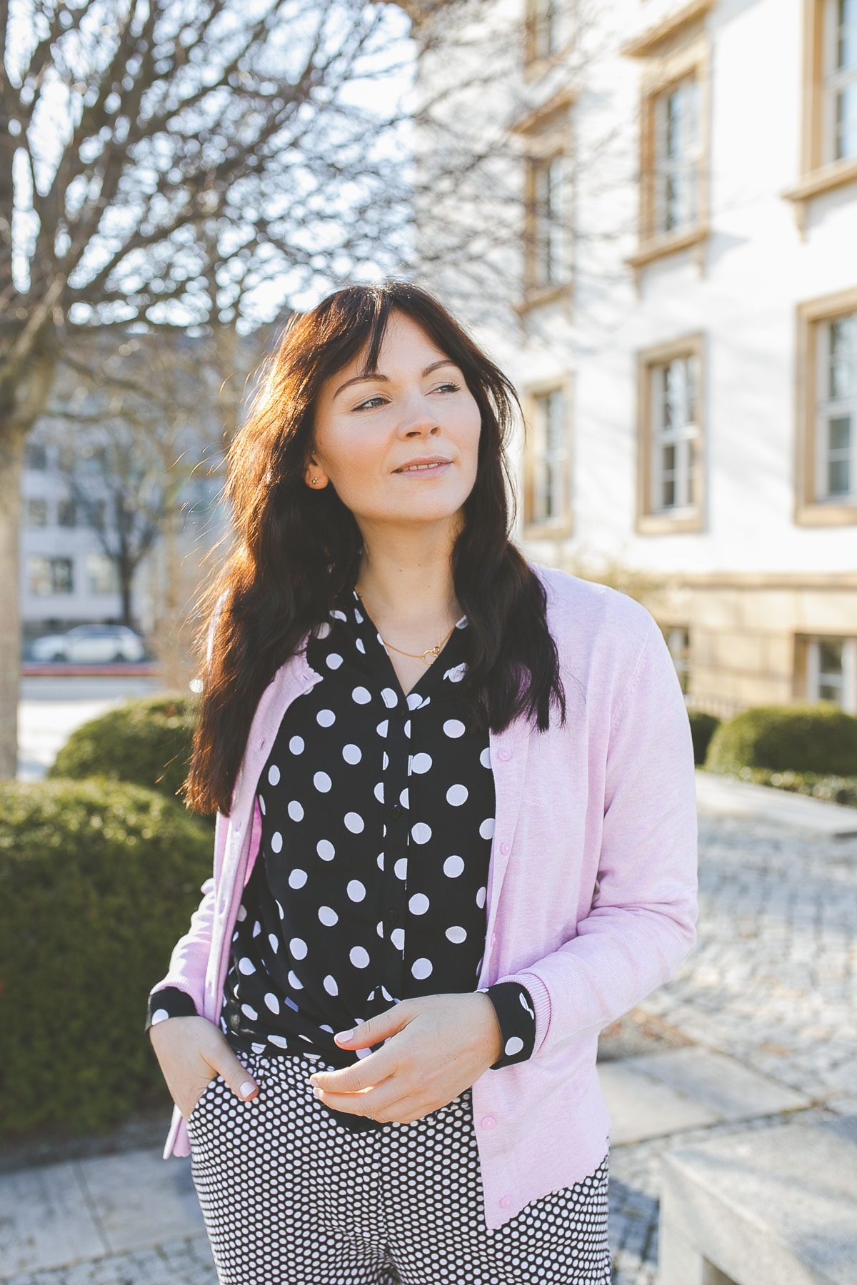 Alltagsoutfit In Pink Punkt Und Stil Ab In Den Fr hling alltagsoutfit-in-pink-punkt-und-stil-ab-in-den-fr-hling