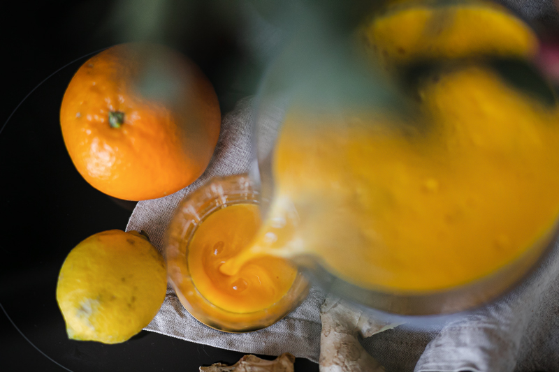 Die Wunderwaffe Gegen Erkaltung Ingwer Kurkuma Shot Mit Apfel Orange Und Zitrone Kleidermadchen Mode Beauty Interior Lifestyle Food Blog Aus Sachsen Thuringen 