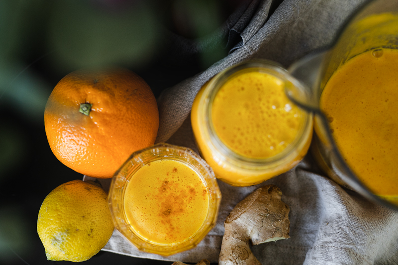 Die Wunderwaffe Gegen Erkaltung Ingwer Kurkuma Shot Mit Apfel Orange Und Zitrone Kleidermadchen Mode Beauty Interior Lifestyle Food Blog Aus Sachsen Thuringen 