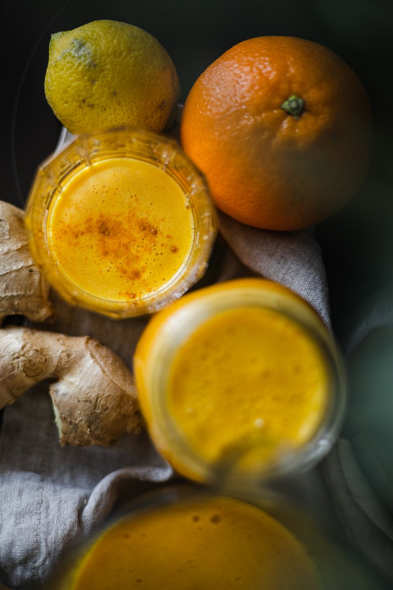 Die Wunderwaffe Gegen Erkaltung Ingwer Kurkuma Shot Mit Apfel Orange Und Zitrone Kleidermadchen Mode Beauty Interior Lifestyle Food Blog Aus Sachsen Thuringen 