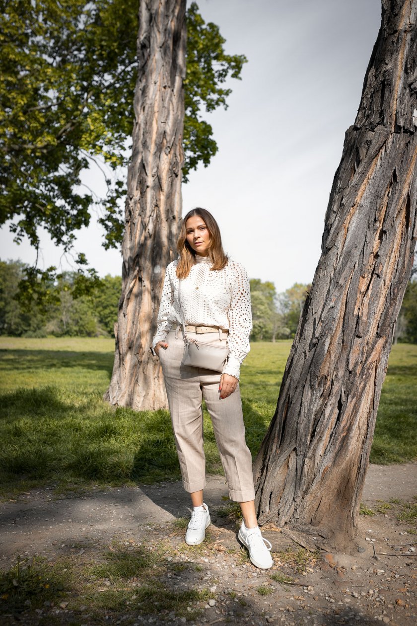 Frühlings Outfit. Ein stilvolles Frühlingsoutfit mit Blazer zeige ich euch auf dem Modeblog. Außerdem verrate ich euch, was meine liebsten Blusen im Frühling 2021 sind | www.kleidermaedchen.de