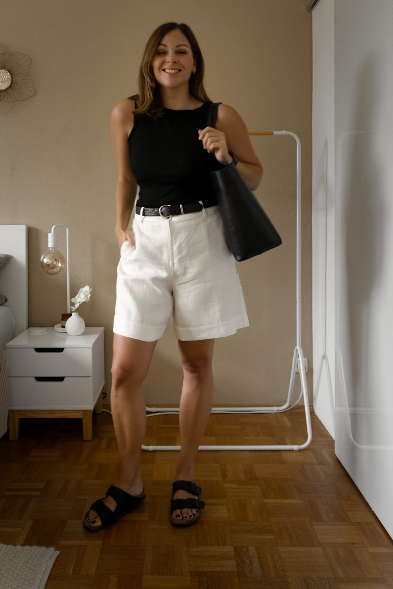 3 Outfitinspirationen für kurze Shorts. Auf dem Mode Blog zeige ich 3 Sommer Outfits mit weißer Short. | www.kleidermaedchen.de