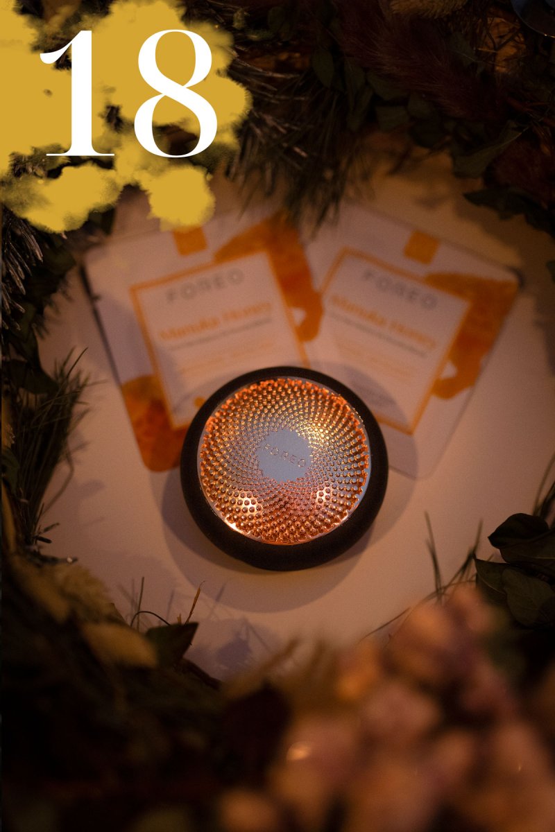 Geschenkideen für Beautyliebhaber zu Weihnachten. Mit der Foreo Ufo zwei wird dein Gesicht streichelzart und perfekt gepflegt. Adventskalender Gewinnspiel. / www.kleidermaedchen.de Kleidermaedchen Mode Interior Beauty Lifestyle Food Blog Leipzig Berlin, Adventskalender 2021, die schönsten Adventskalender, Gewinnspiel, Verlosung, kleidermaedchen.de