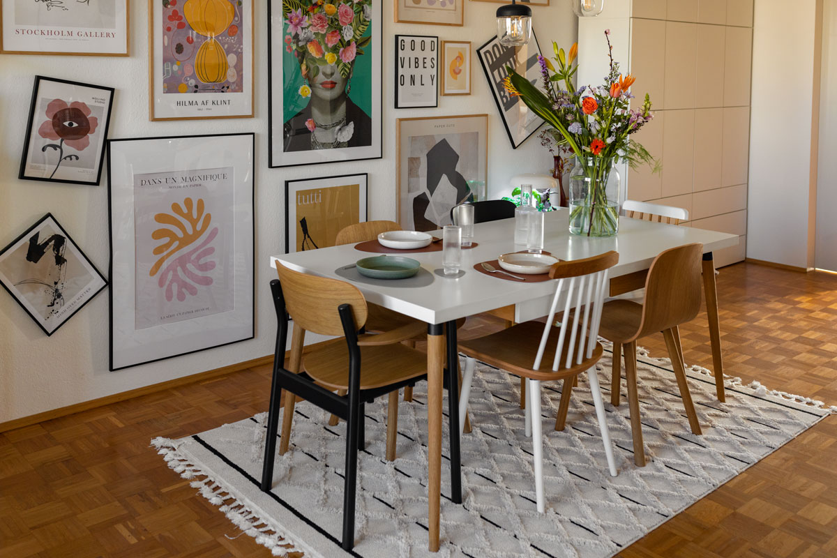 Der perfekte Massivholztisch für deine Wohnung! Auf dem Interiorblog stelle ich dir mein Esszimmer vor und verrate dir, nach welchen Kriterien ich es eingerichtet habe.