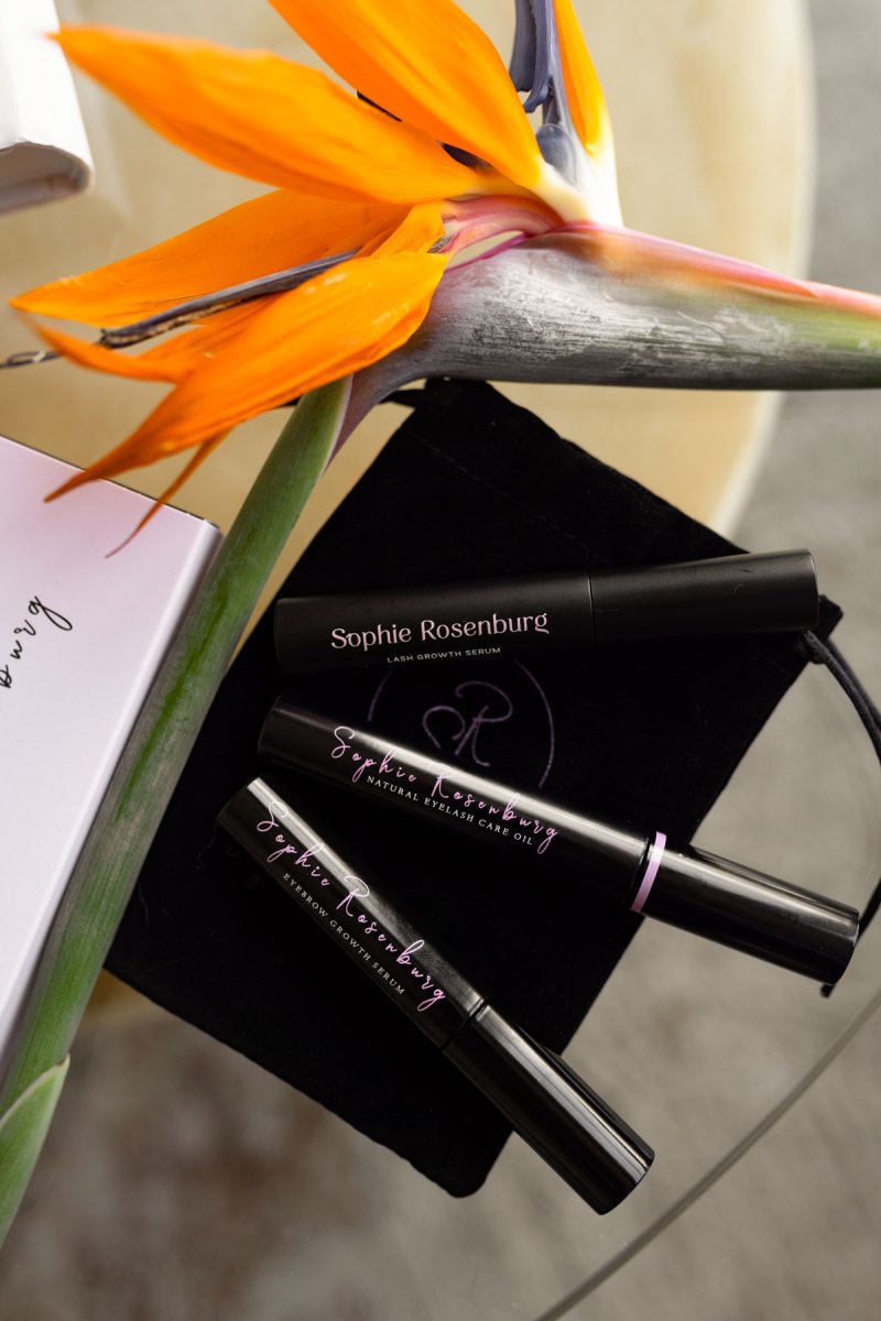 Lange Wimpern auf natürliche Weise. Mit dem Lash Growth Serum von Sophie Rosenburg werden unwiderstehliche Augenaufschläge zur Realität. Auf dem Beautyblog findet ihr meinen persönlichen Erfahrungsbericht. | kleidermaedchen.de