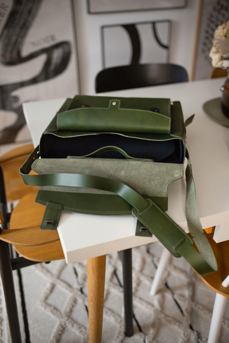 Aktentasche von Jahn Lederwaren ist perfekt für dem Businessalltag. Auf dem Modeblog stelle ich dir die Lehrertasche im Detail vor.