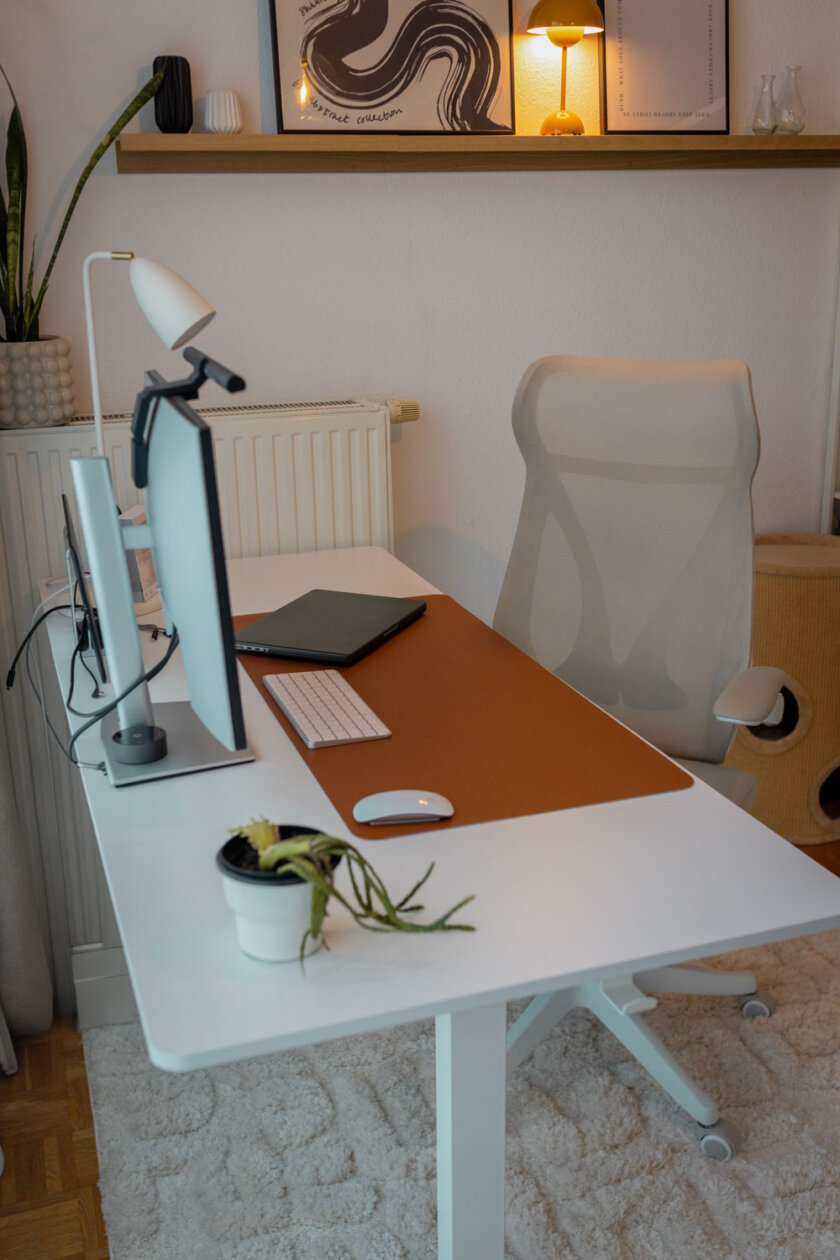 Büro Zuhause einrichten: Im Test der höhenverstellbare Schreibtisch von ...