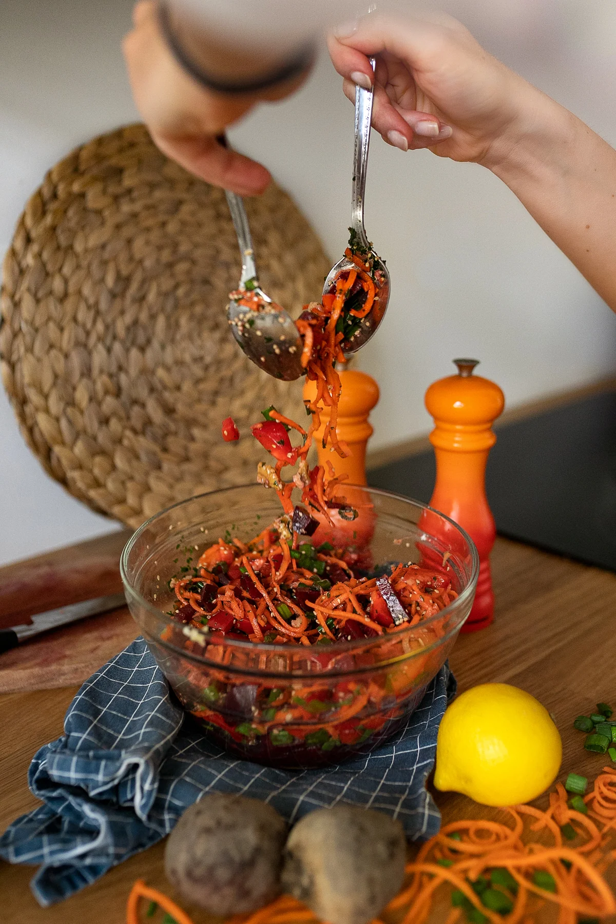 Rote-Beete-Wintersalat mit Walnüssen – veganes Rezept vom Foodblog Kleidermaedchen