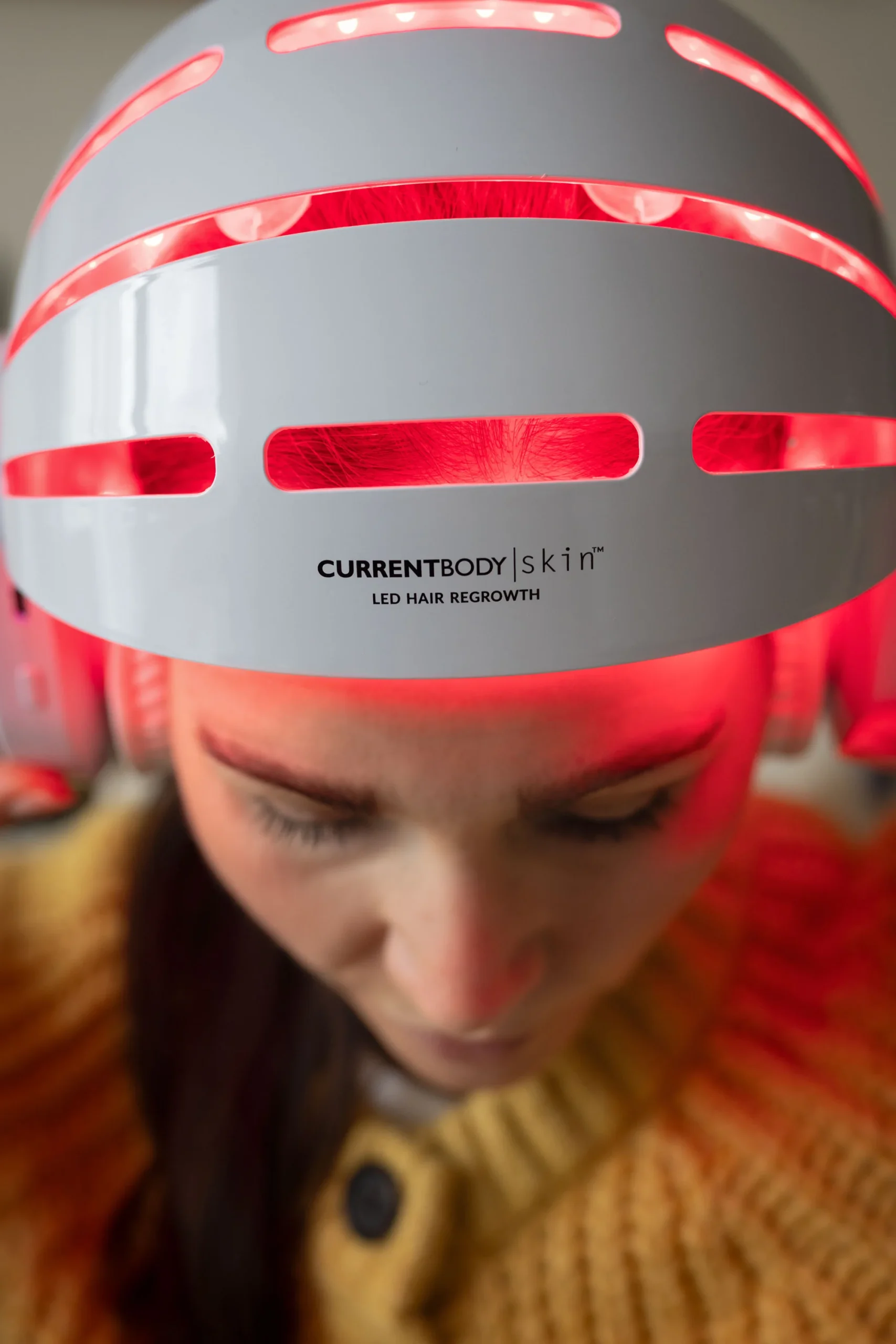 Erfahrungsbericht: Entdecke den CurrentBody LED-Helm gegen Haarausfall: sichtbarer Haarwuchs in 12 Wochen.