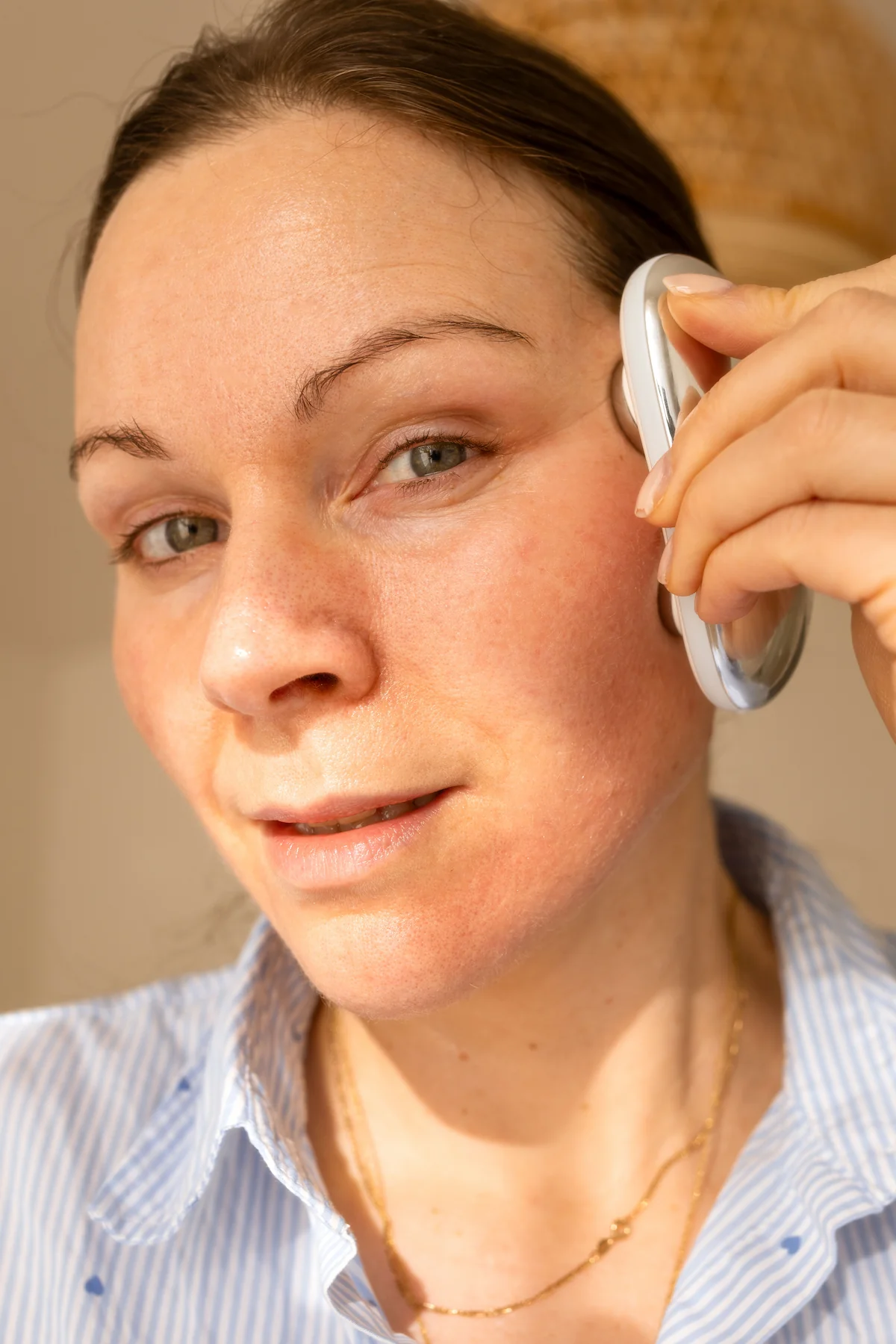 ZIIP HALO 2.0 Anwendung im Gesicht zur Straffung der Haut